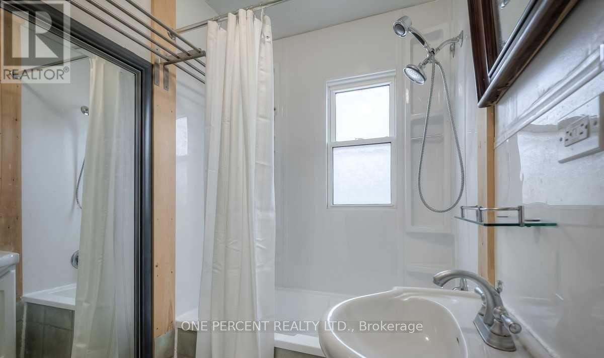 35 Lamont Avenue, Toronto, Ontario  M1S 1A8 - Photo 10 - E13176408