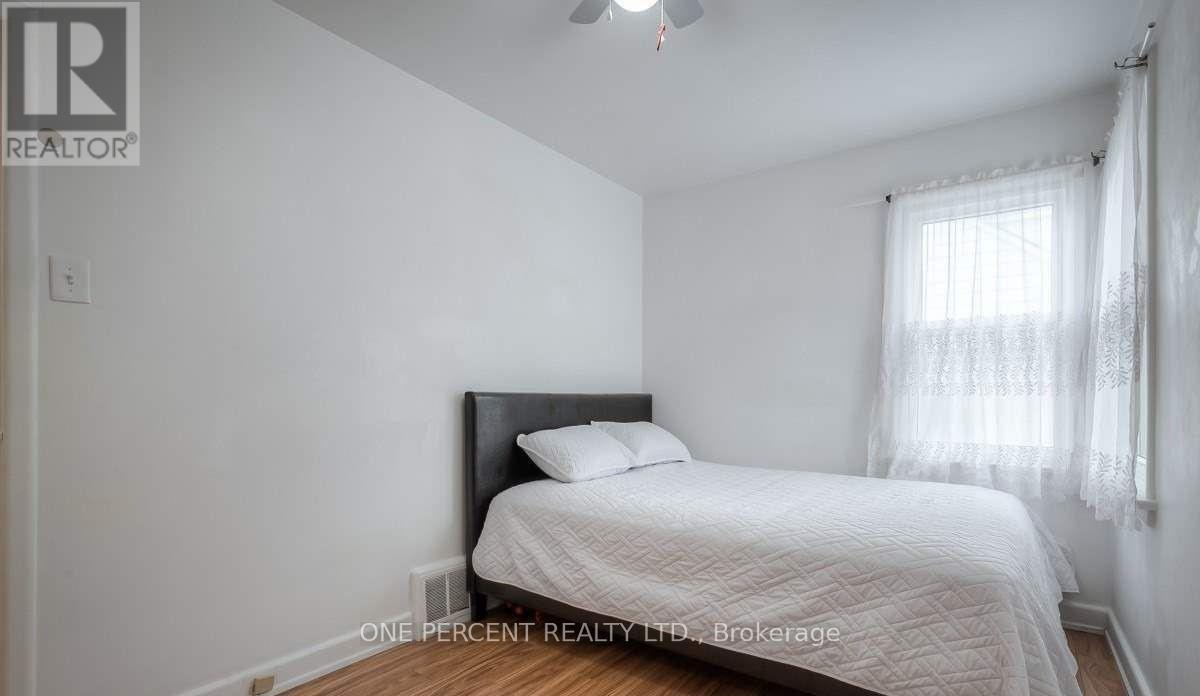 35 Lamont Avenue, Toronto, Ontario  M1S 1A8 - Photo 7 - E13176408