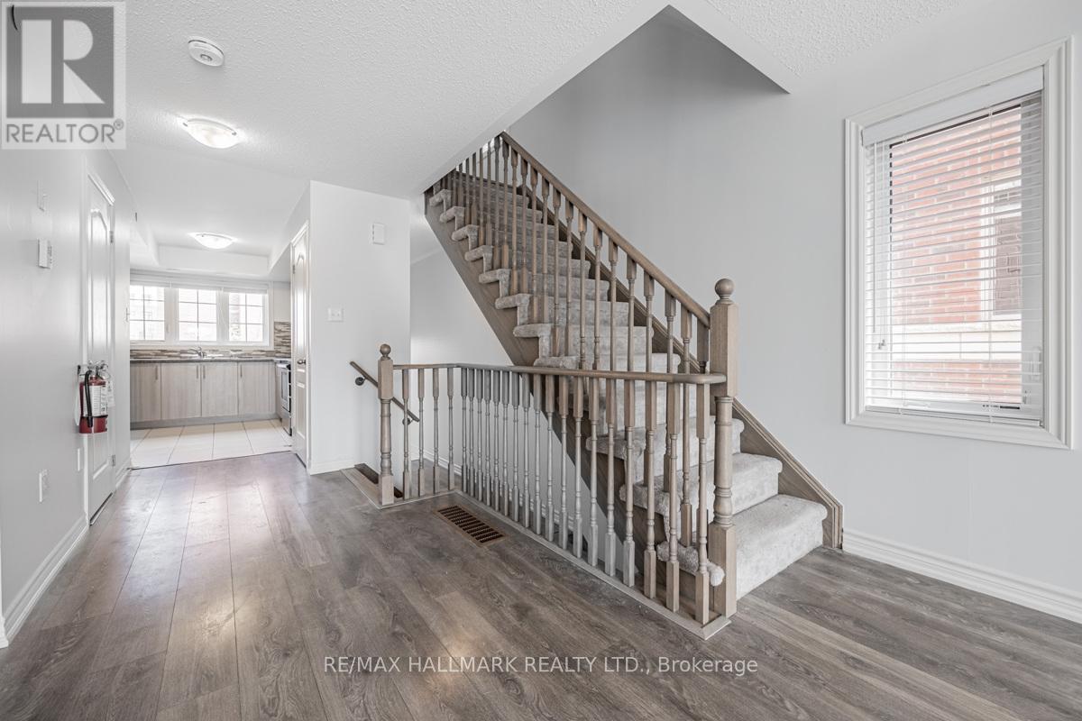 2496 Rosedrop Path, Oshawa, Ontario  L1L 0K6 - Photo 8 - E13176508