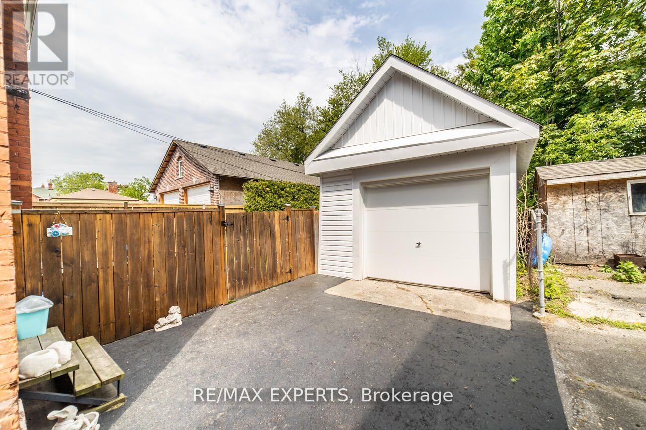1 - 98 Elgin Street E, Oshawa, Ontario  L1G 1T3 - Photo 21 - E13176510