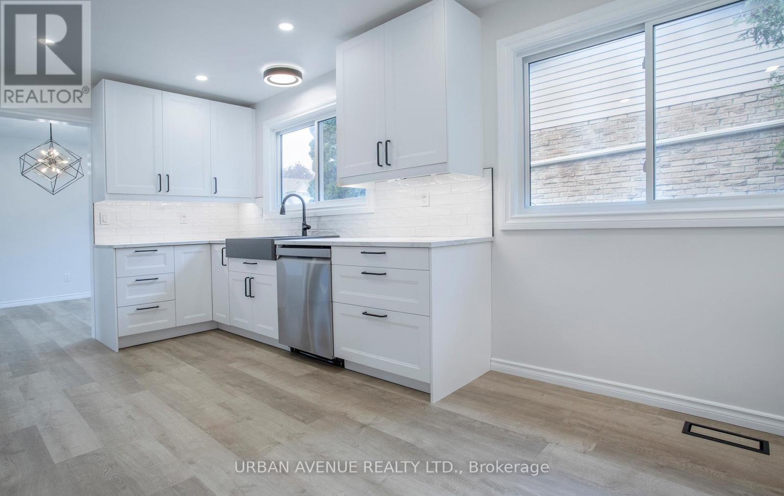 329 Cooper Court, Oshawa, Ontario  L1J 6V4 - Photo 17 - E13176556