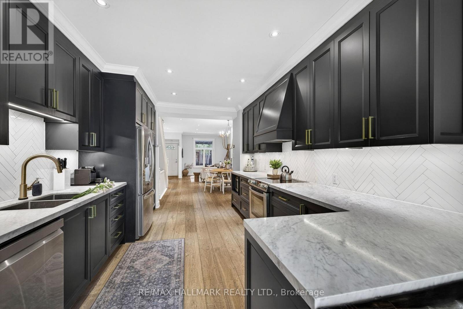 75 Tiverton Avenue, Toronto, Ontario  M4M 2M1 - Photo 10 - E13176582
