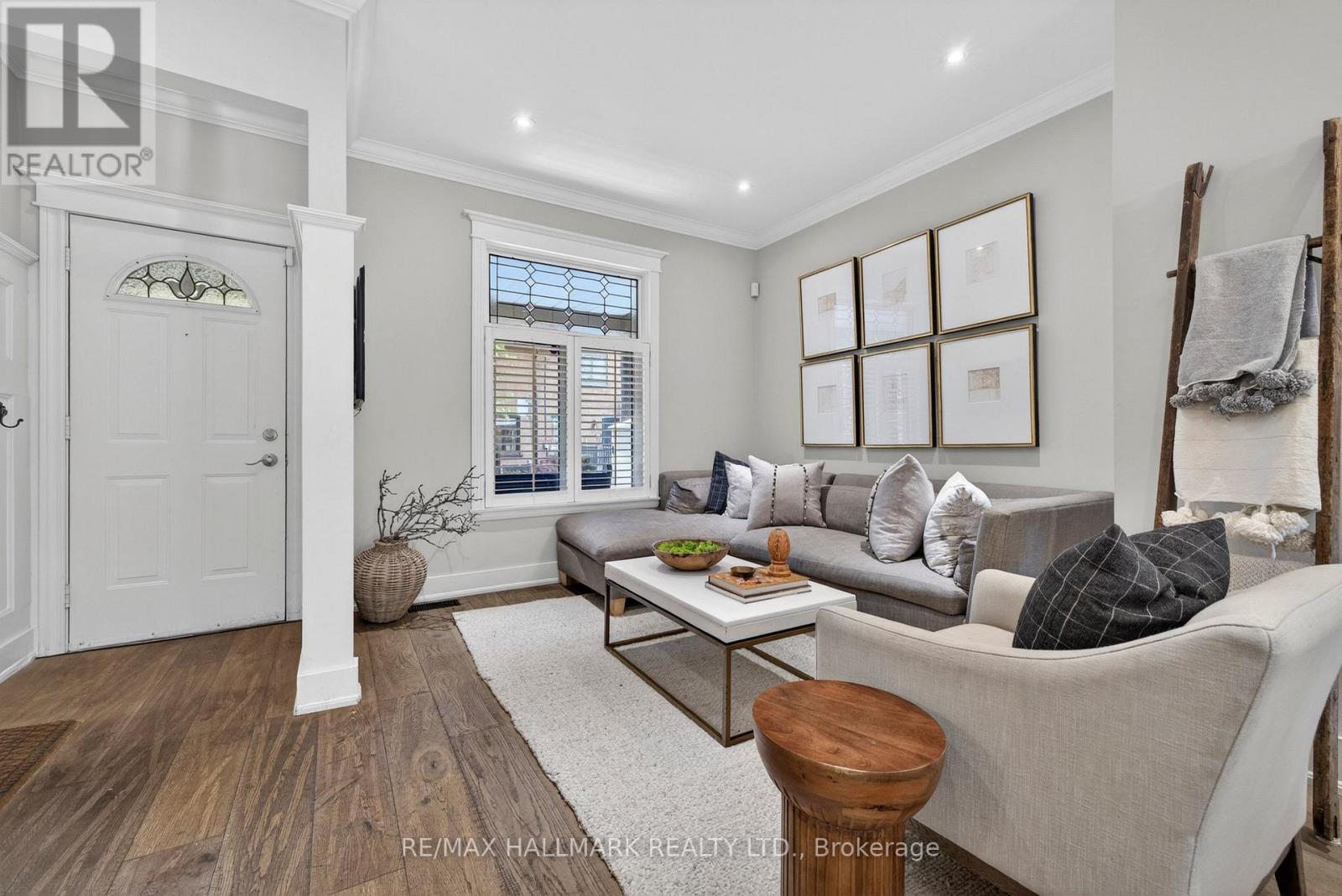75 Tiverton Avenue, Toronto, Ontario  M4M 2M1 - Photo 4 - E13176582