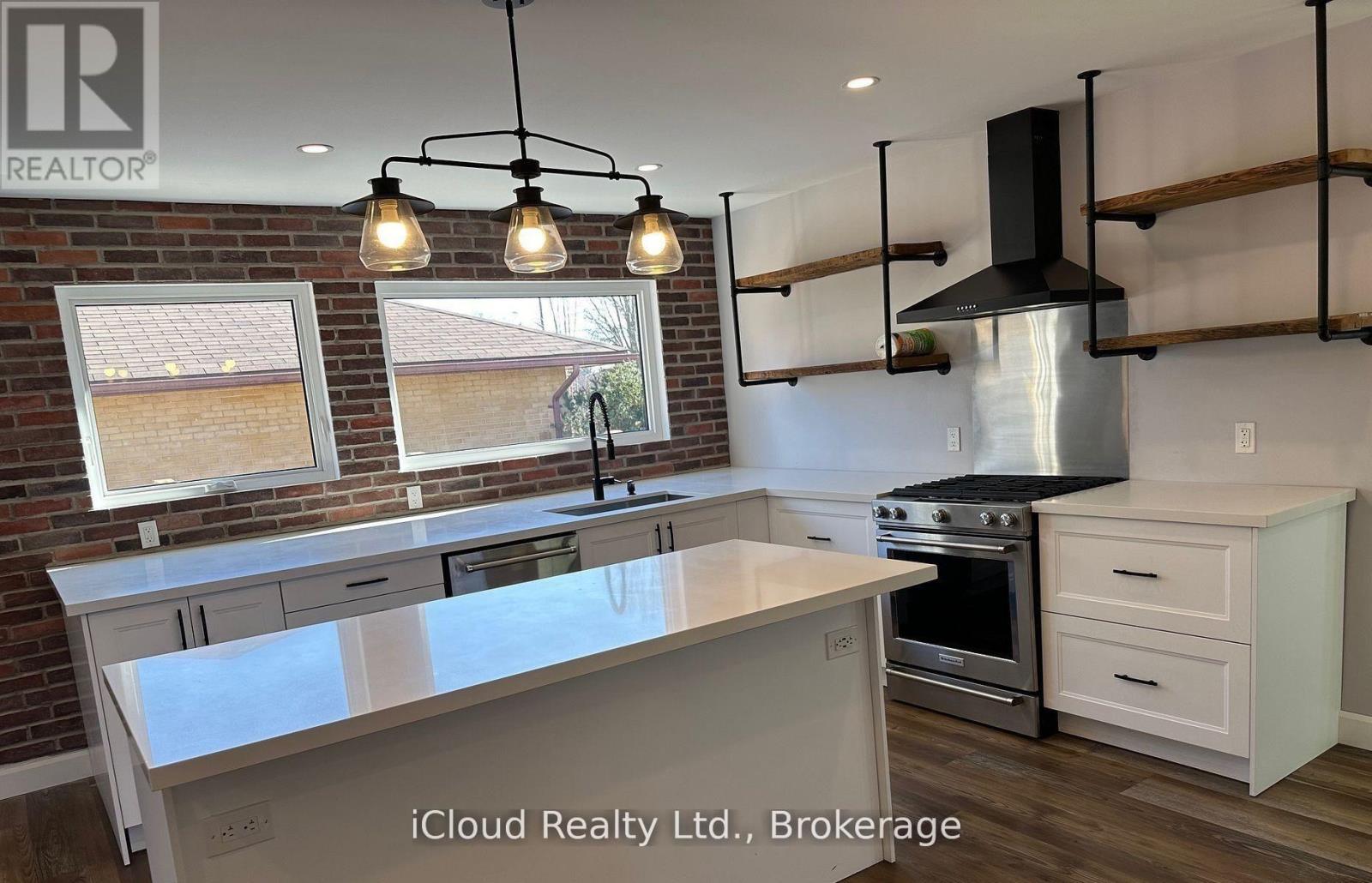 Main - 747 Glenforest Street W, Oshawa, Ontario  L1J 5E9 - Photo 3 - E13176604