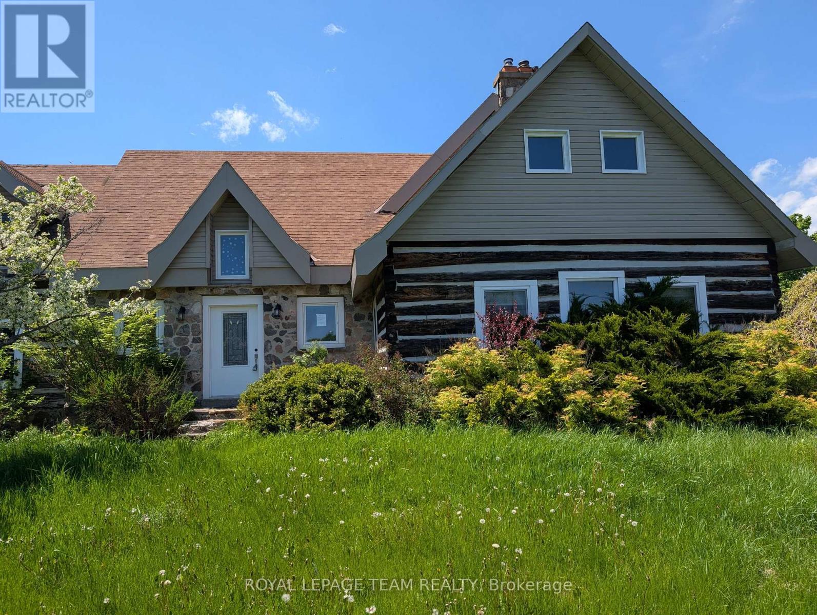 <h3>$554,900</h3><p>9741 Canoe Lake Road, Frontenac, Ontario</p>