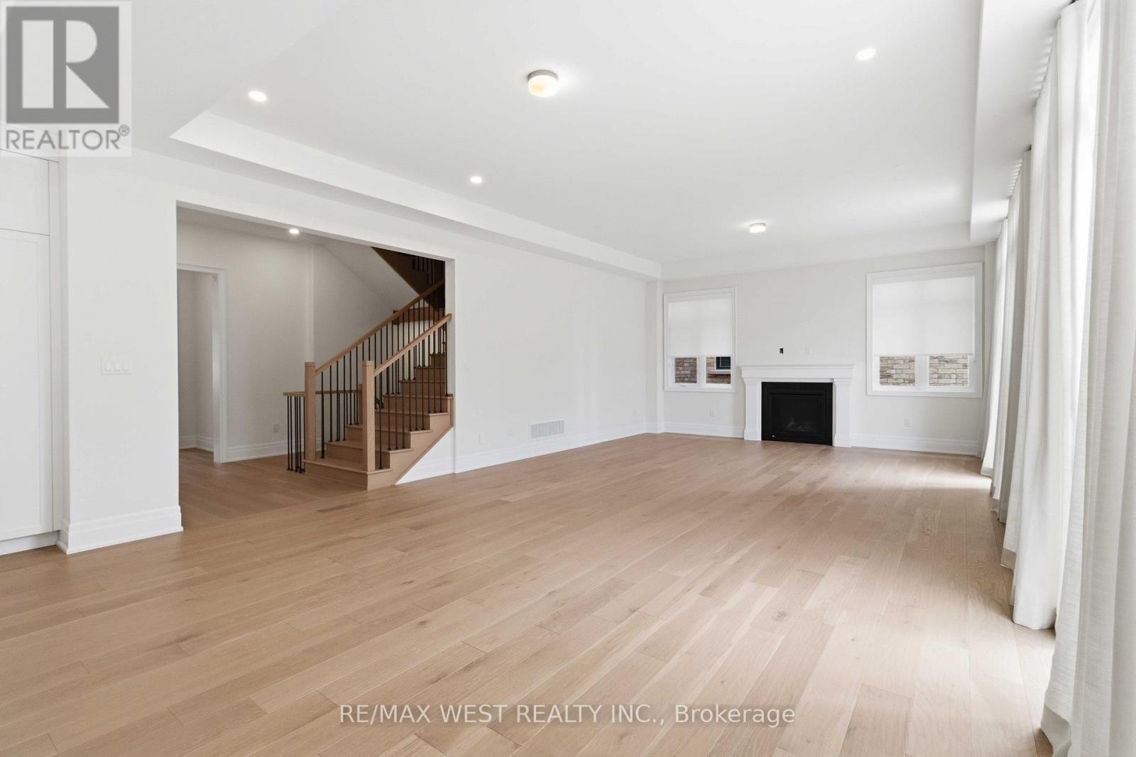 7 Saxby Farm Avenue, King, Ontario  L7B 1K5 - Photo 7 - N13176548