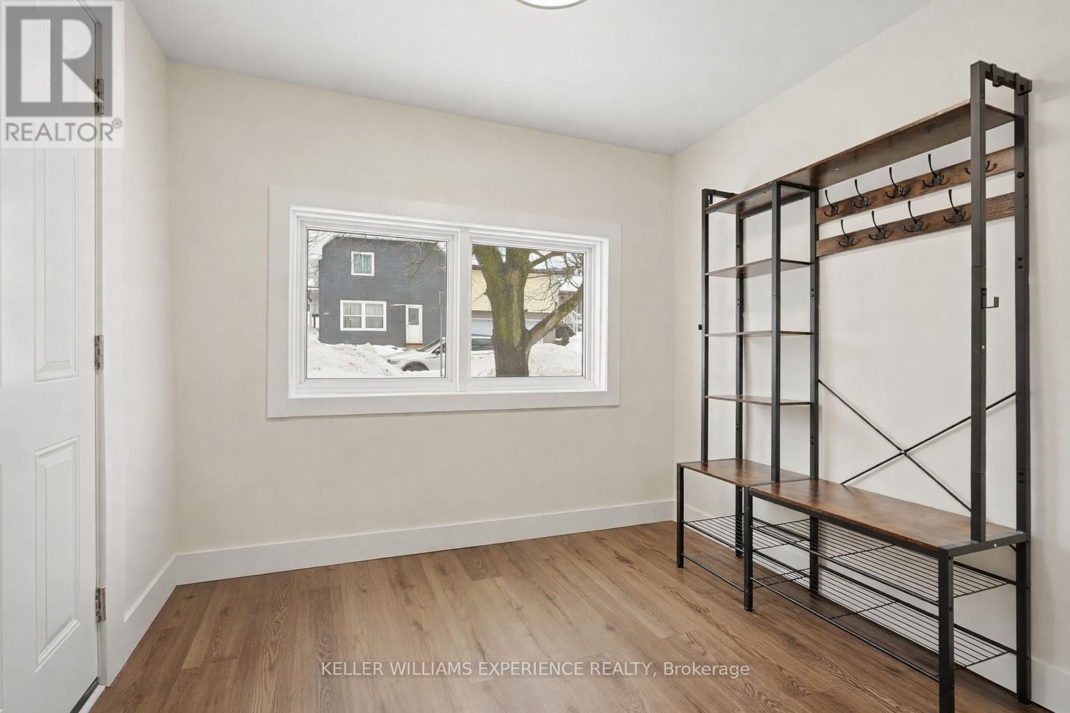 240 Ruby Street, Midland, Ontario  L4R 2L4 - Photo 4 - S13176402