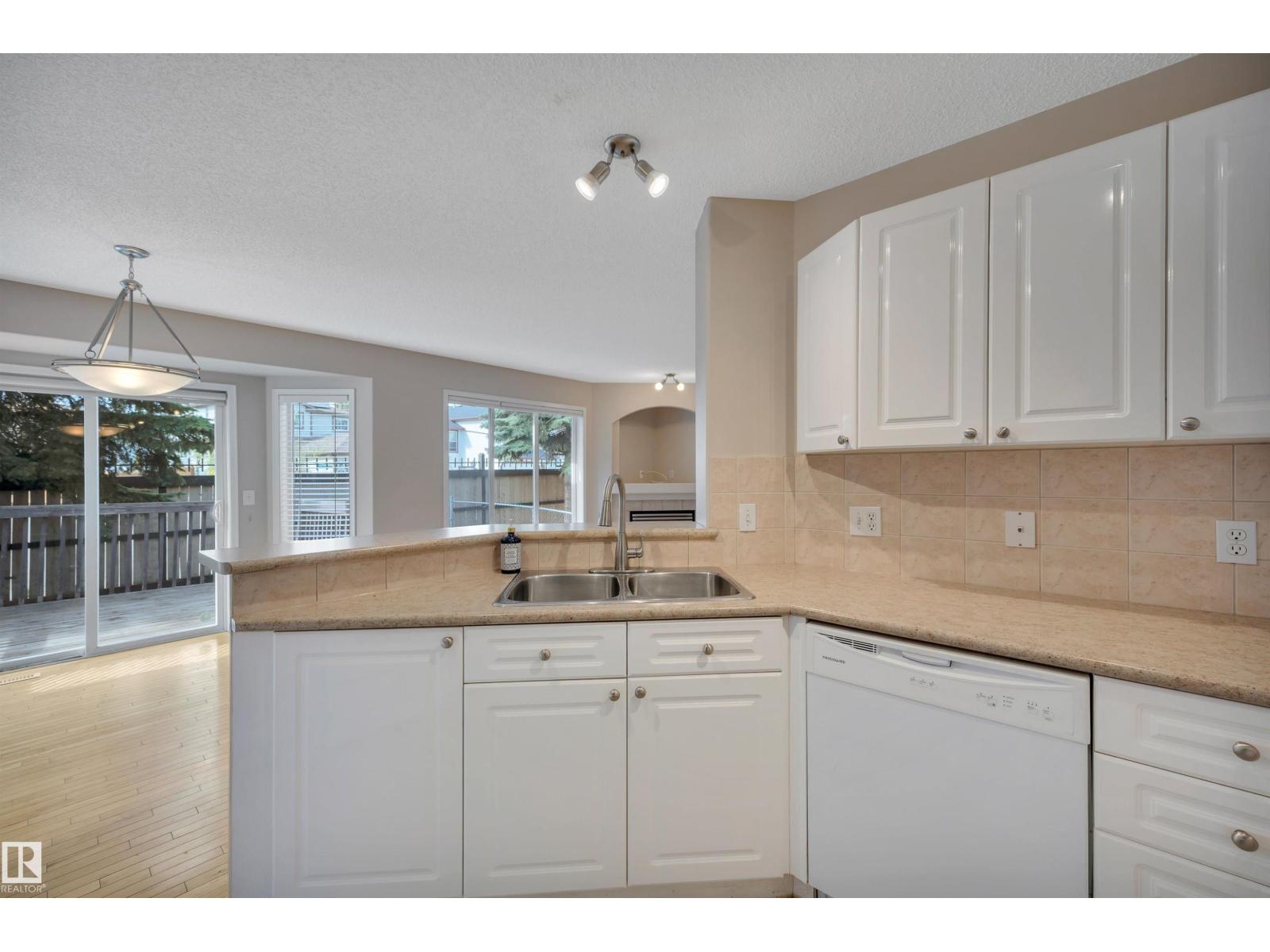 #54 155 Crocus Cr, Sherwood Park, Alberta  T8H 2M4 - Photo 16 - E4490030