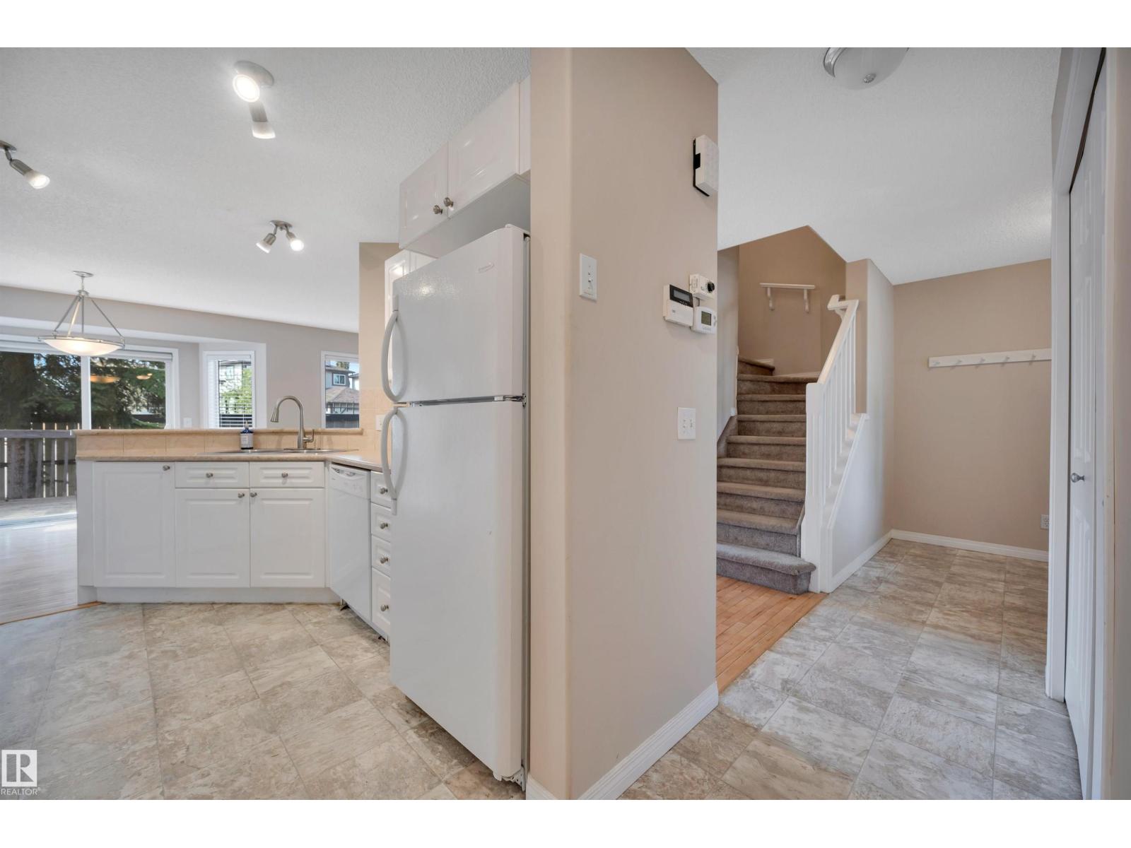 #54 155 Crocus Cr, Sherwood Park, Alberta  T8H 2M4 - Photo 19 - E4490030