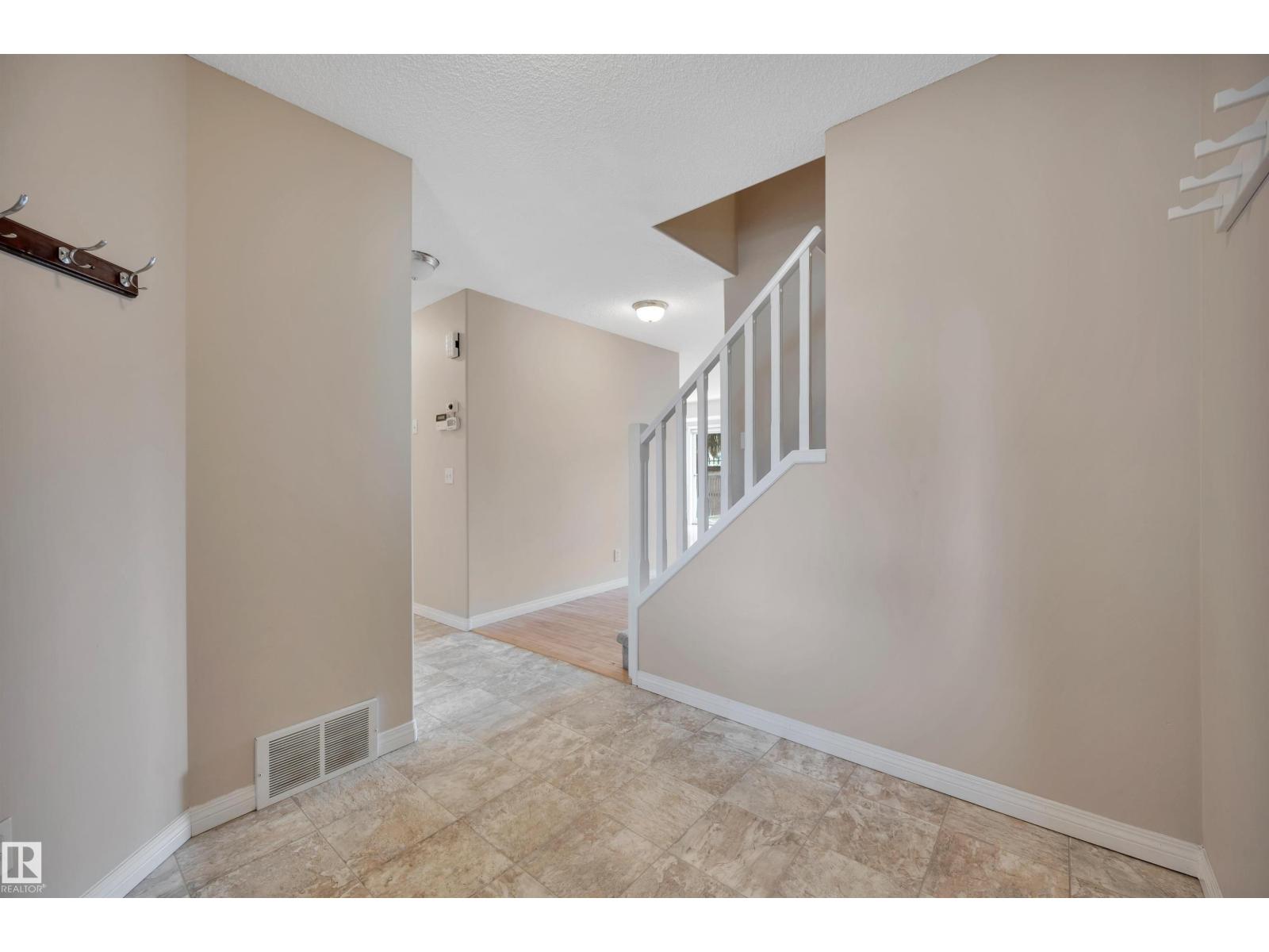 #54 155 Crocus Cr, Sherwood Park, Alberta  T8H 2M4 - Photo 6 - E4490030