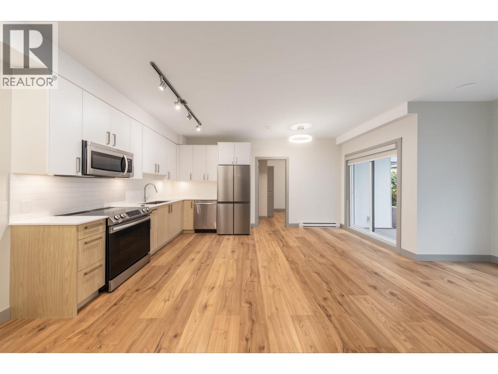 208 6968 Royal Oak Avenue, Burnaby, British Columbia  V5J 4J2 - Photo 14 - R3127802