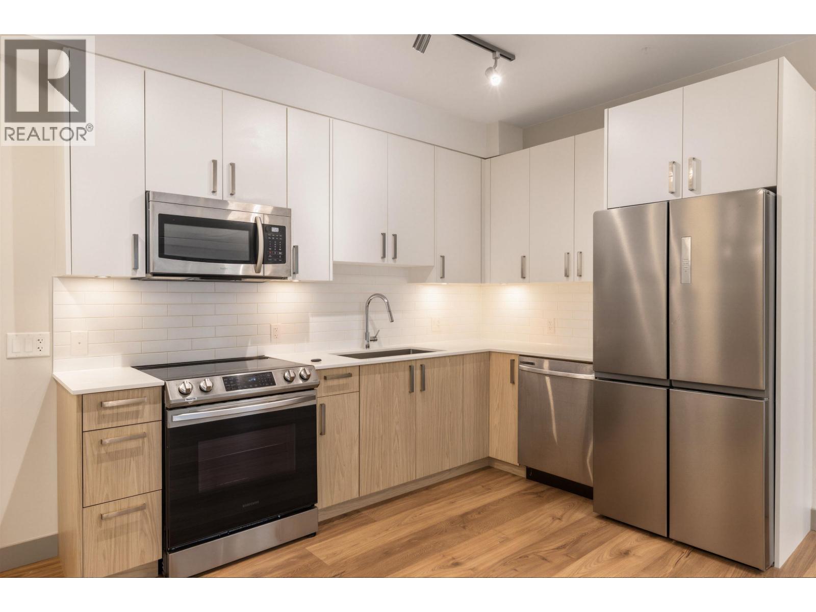 208 6968 Royal Oak Avenue, Burnaby, British Columbia  V5J 4J2 - Photo 16 - R3127802