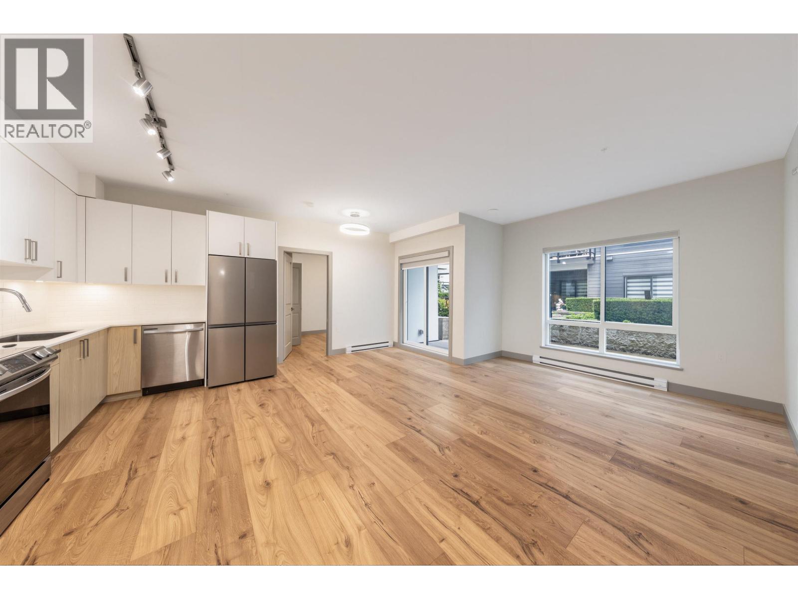 208 6968 Royal Oak Avenue, Burnaby, British Columbia  V5J 4J2 - Photo 8 - R3127802