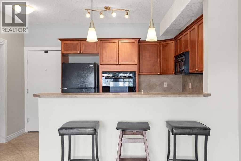 122, 60 Royal Oak Plaza NW, Calgary, Alberta  T3K 5Z1 - Photo 8 - A2299411