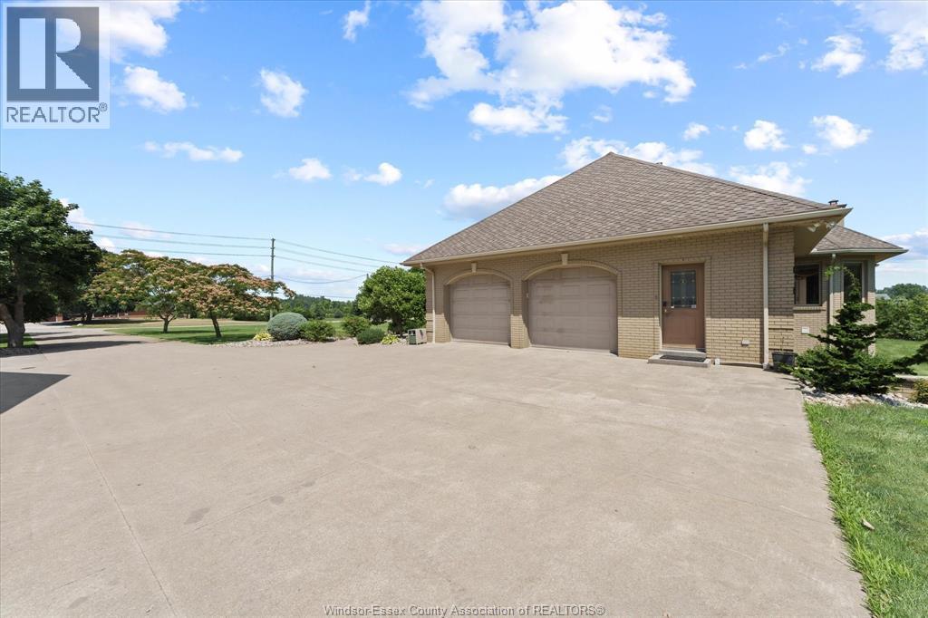 210 Mersea 3, Leamington, Ontario  N8H 3V5 - Photo 5 - 26012219