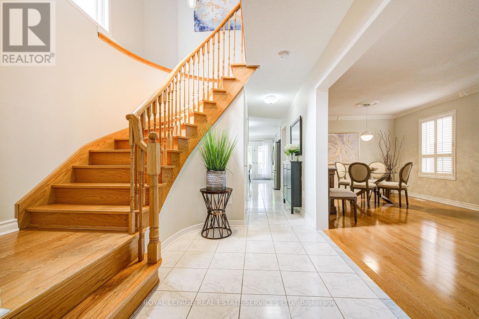 5726 Tayside Crescent, Mississauga, Ontario  L5M 5J4 - Photo 4 - W13174326
