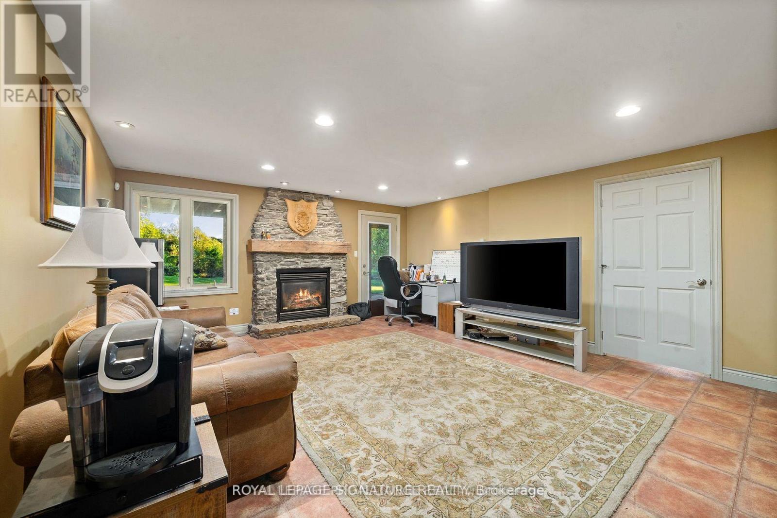 46 Stapleton Road, Prince Edward County, Ontario  K0K 2T0 - Photo 23 - X12731942