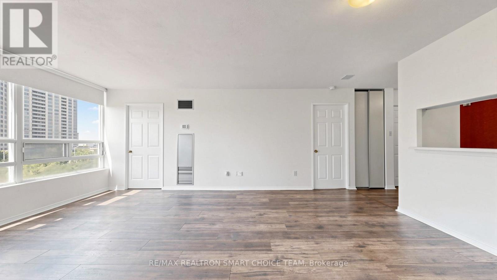 504 - 50 Kingsbridge Garden Circle, Mississauga, Ontario  L5R 1Y2 - Photo 14 - W13176492