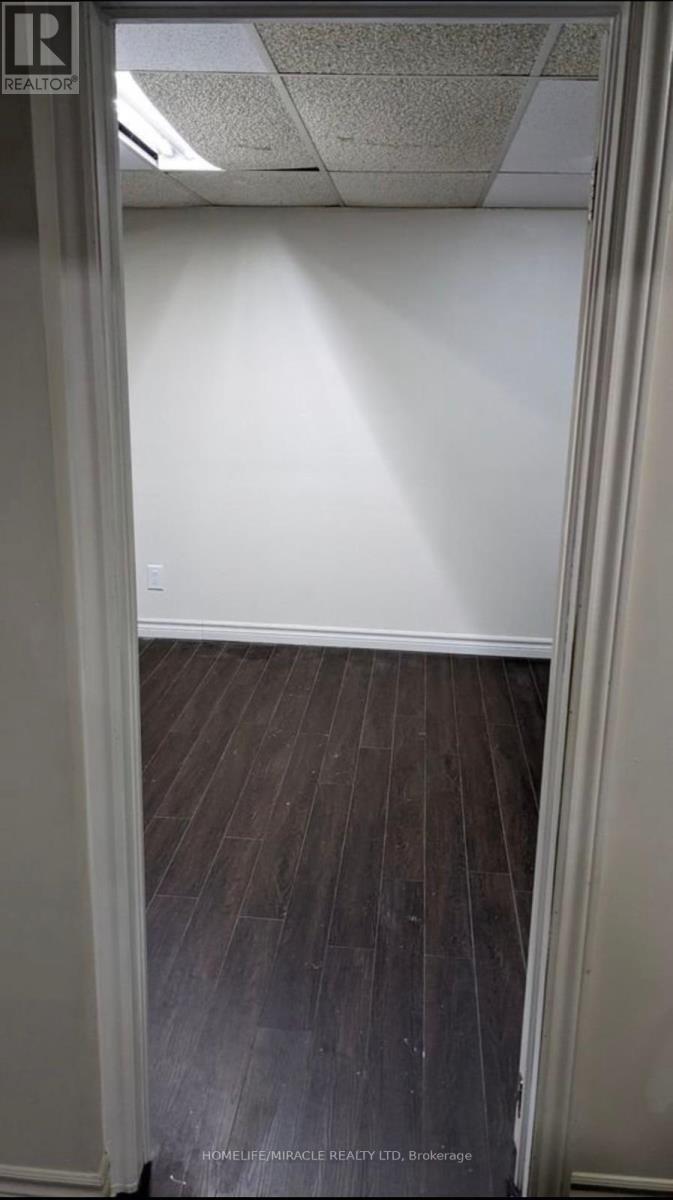 22 Sandringham Court, Brampton, Ontario  L6T 3Z3 - Photo 15 - W13176618