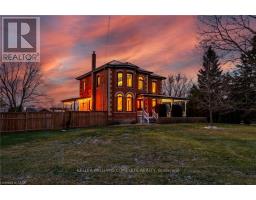 1664 NEBO ROAD, Hamilton, Ontario
