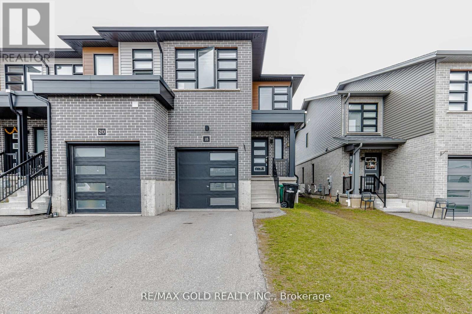18 Wilkinson Avenue, Cambridge, Ontario  N1S 0C5 - Photo 2 - X13176486