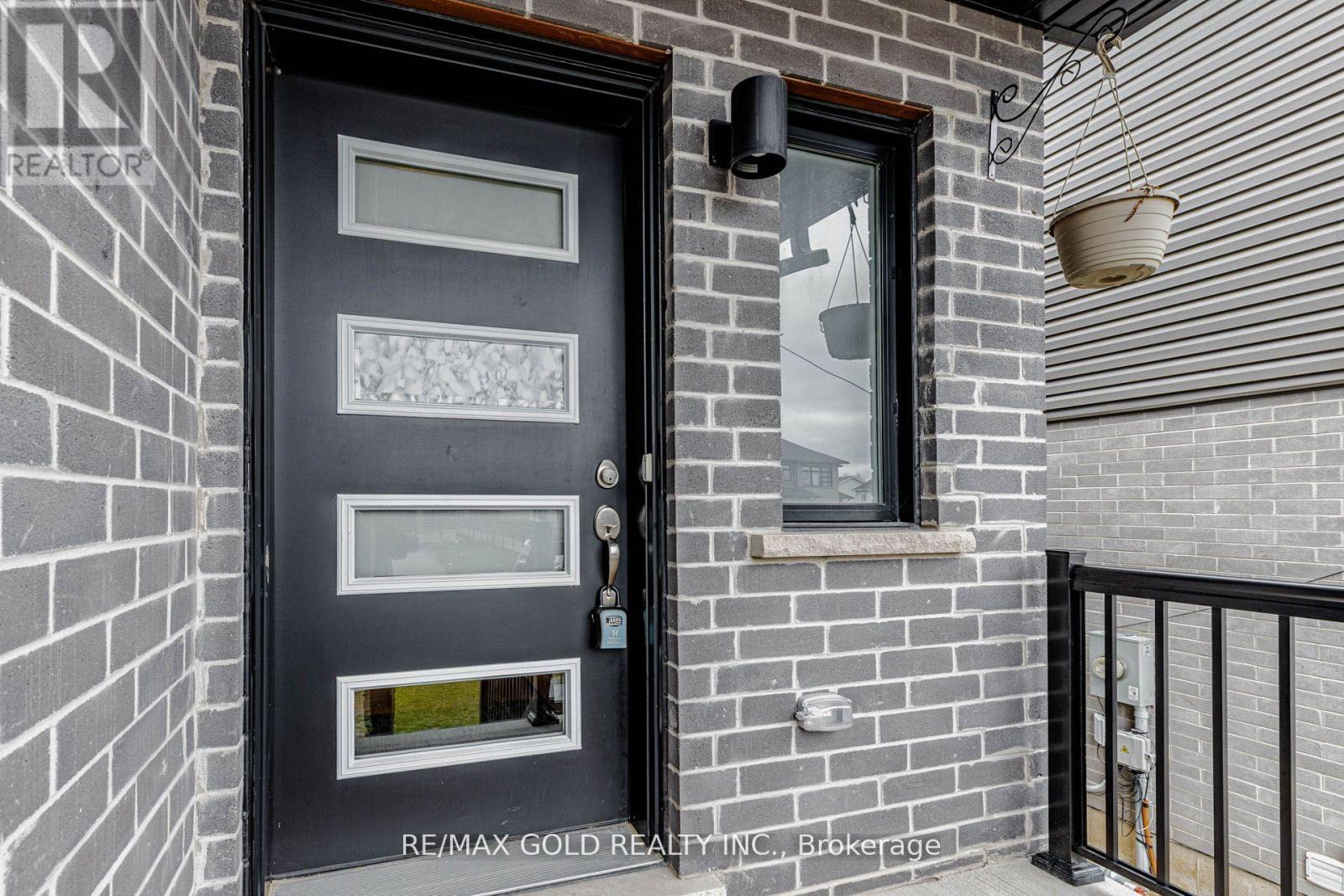 18 Wilkinson Avenue, Cambridge, Ontario  N1S 0C5 - Photo 4 - X13176486