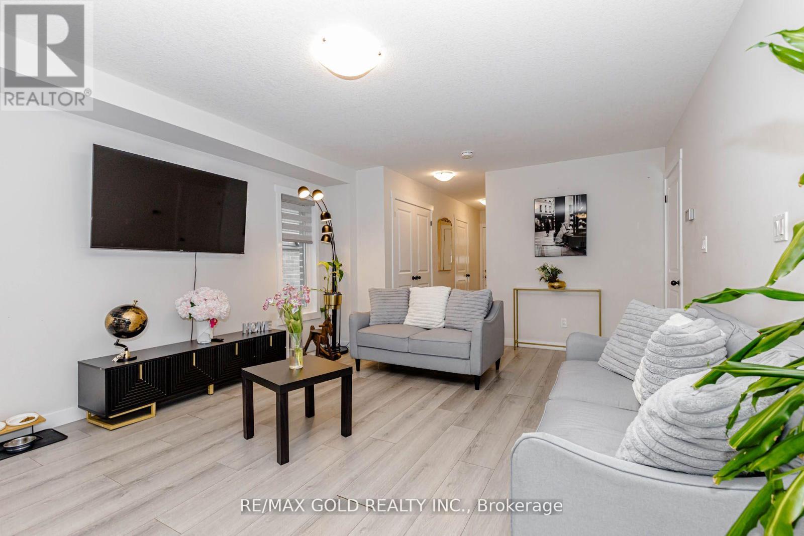 18 Wilkinson Avenue, Cambridge, Ontario  N1S 0C5 - Photo 9 - X13176486