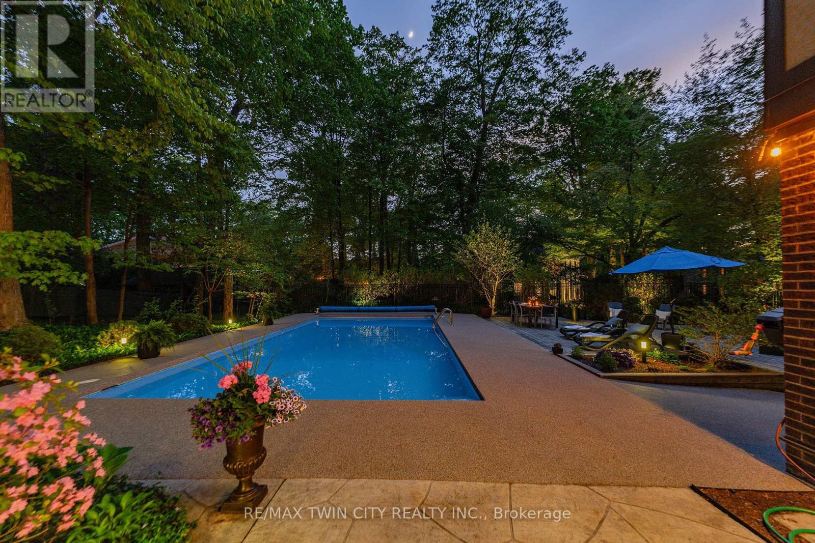 370 Green Acres Drive, Waterloo, Ontario  N2K 1Z1 - Photo 44 - X13176494