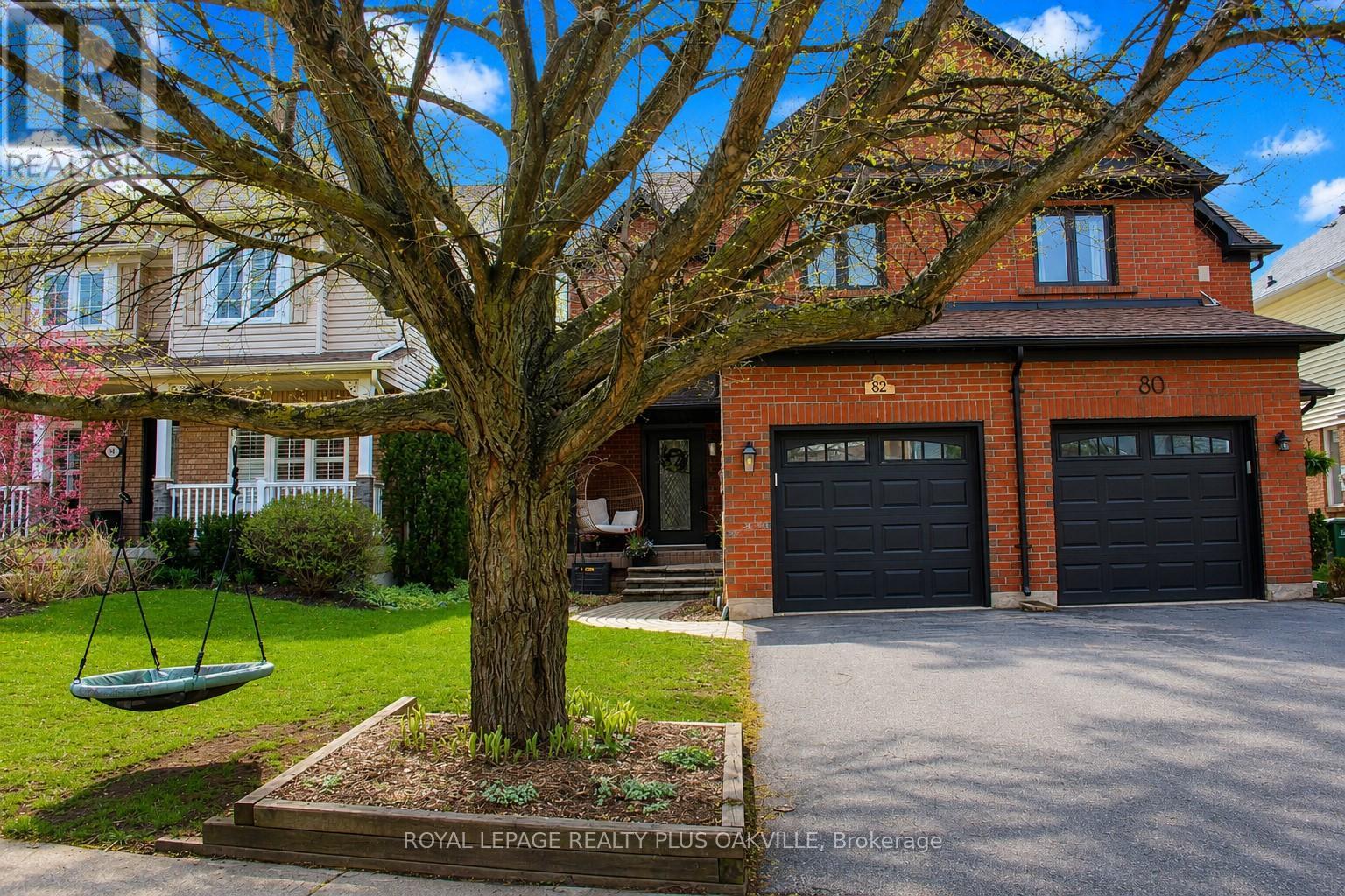82 FELLOWES CRESCENT, Hamilton, Ontario