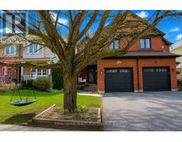 82 FELLOWES CRESCENT, Hamilton, Ontario