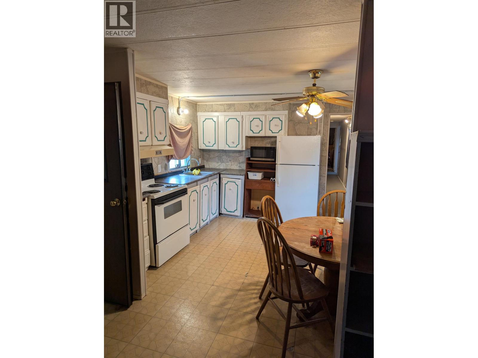 35 3730 Lansdowne Crescent, Prince George, British Columbia  V2N 2S5 - Photo 2 - R3128097