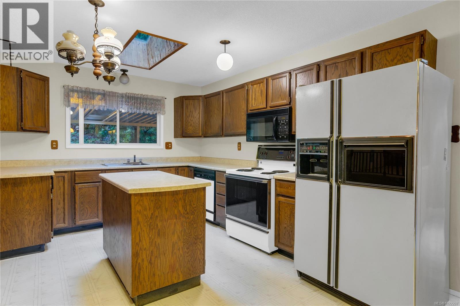 6513 Phantom Rd, Lantzville, British Columbia  V0R 2H0 - Photo 5 - 1022297
