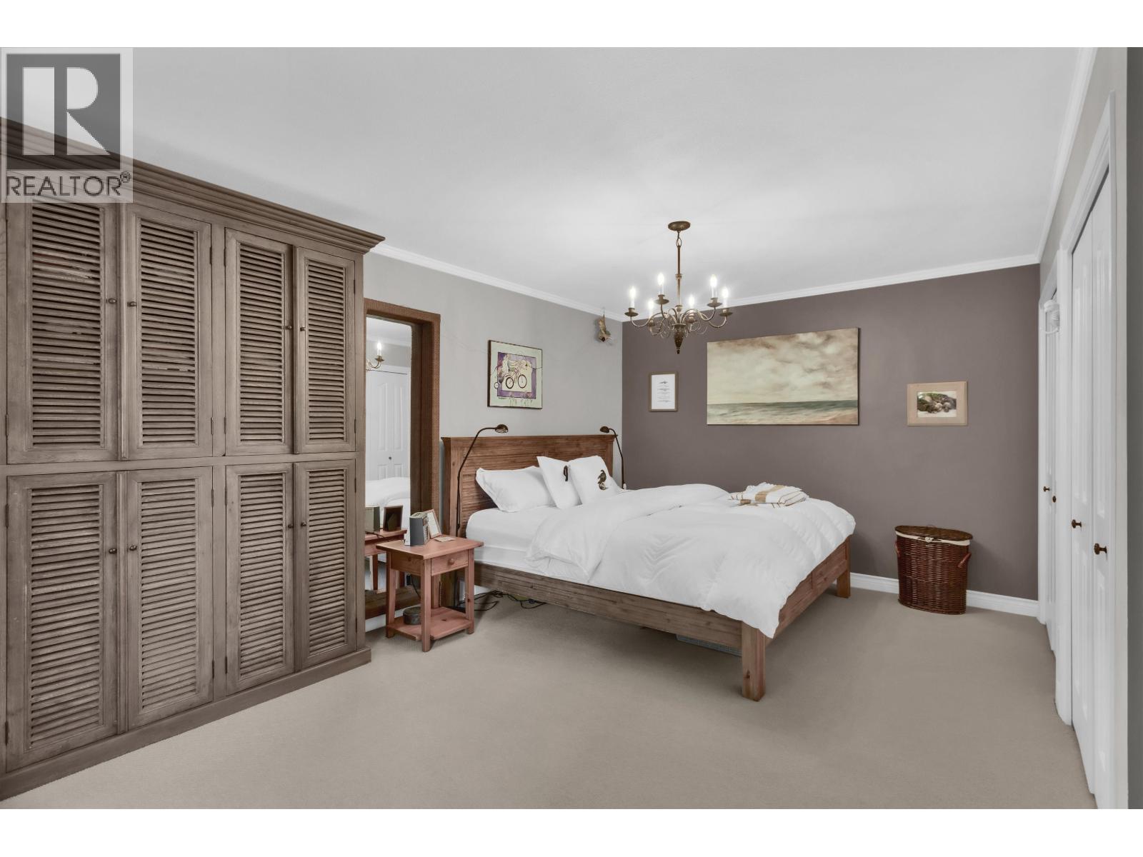 901 Calverhall Street, North Vancouver, British Columbia  V7L 1Y1 - Photo 12 - R3127473