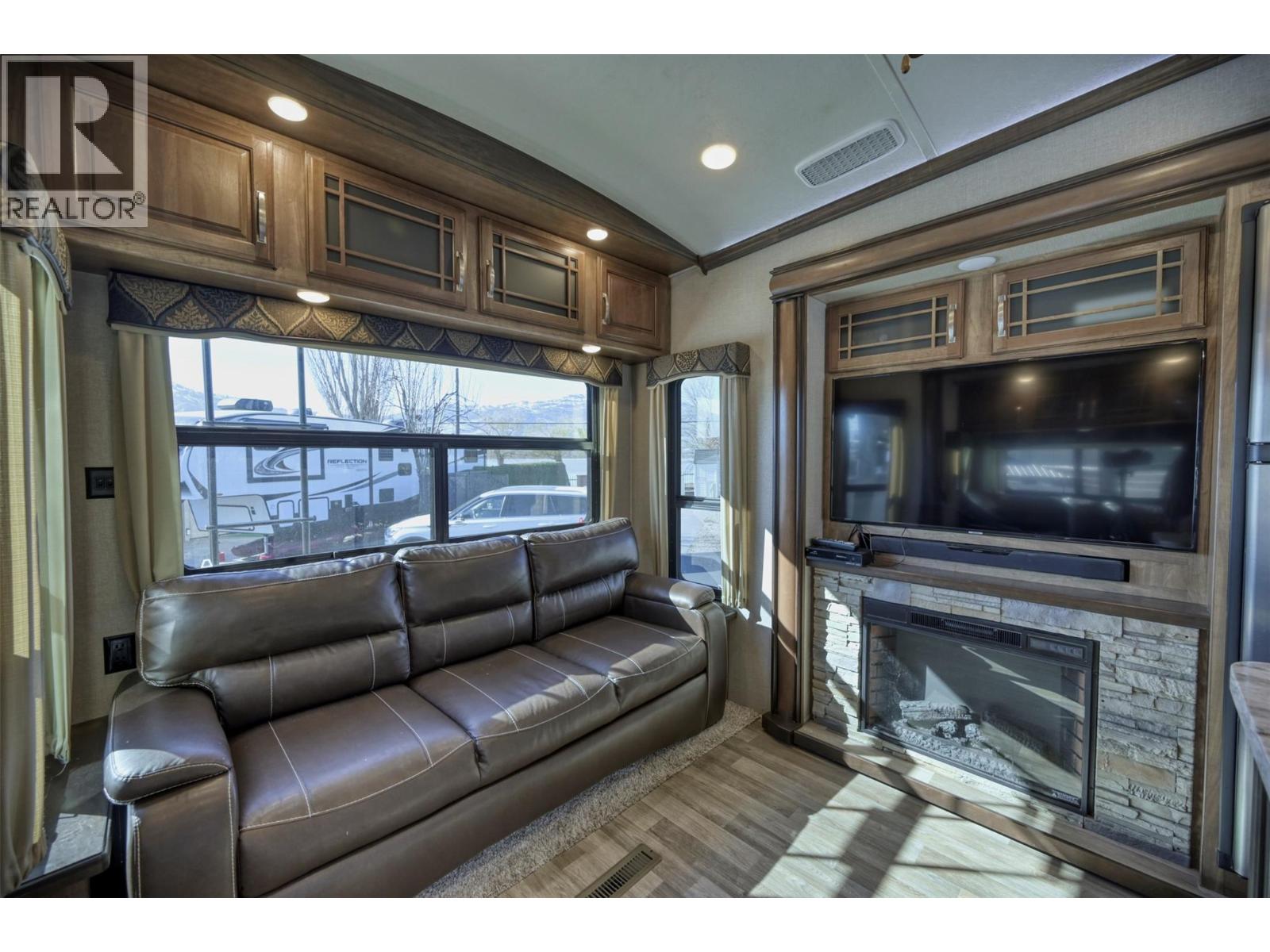 3207 Lakeshore Drive Unit# 65 & 66, Osoyoos, British Columbia  V0H 1V6 - Photo 19 - 10373386