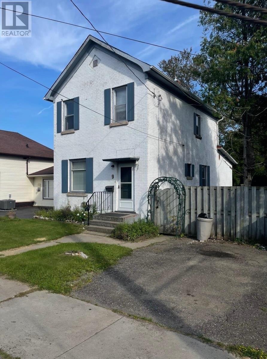 9 Ruttan, Thunder Bay, Ontario  P7A 5C4 - Photo 2 - TB2601204