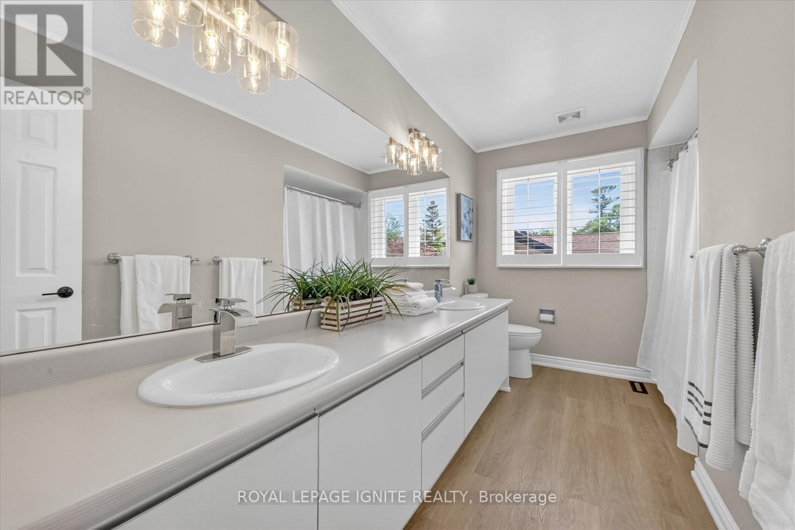 885 Baylawn Drive, Pickering, Ontario  L1X 2N7 - Photo 34 - E13176392