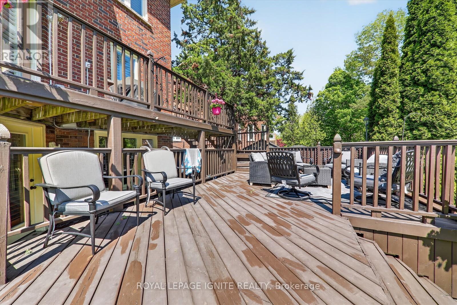 885 Baylawn Drive, Pickering, Ontario  L1X 2N7 - Photo 46 - E13176392