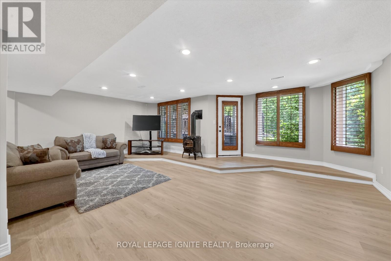 885 Baylawn Drive, Pickering, Ontario  L1X 2N7 - Photo 42 - E13176392