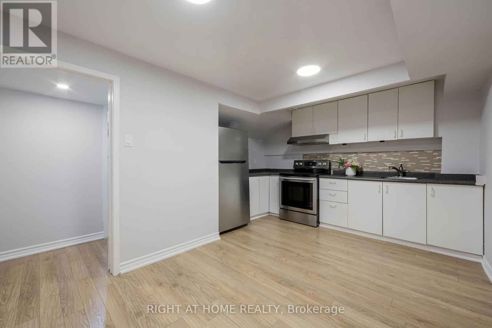 1 Tiffany Gate, Richmond Hill, Ontario  L4C 6W7 - Photo 42 - N13172818