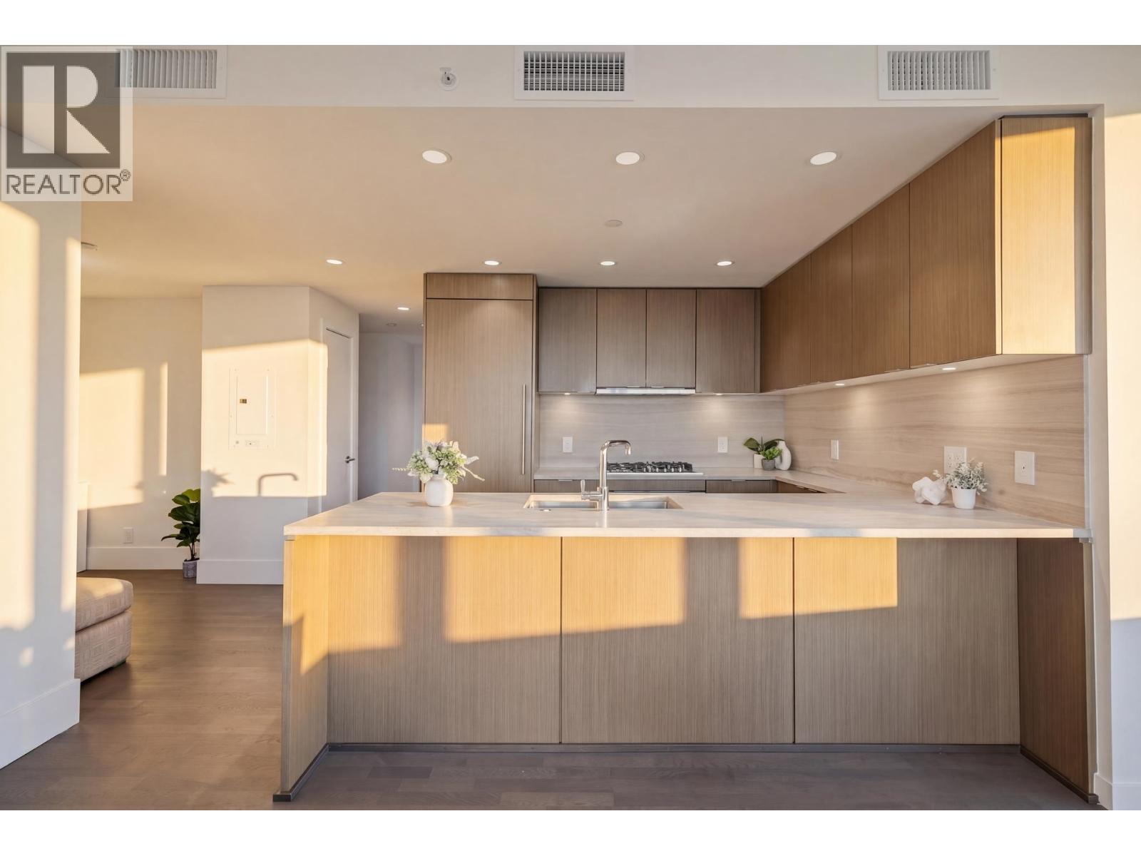 906 112 E 13th Street, North Vancouver, British Columbia  V7L 0E4 - Photo 12 - R3128142