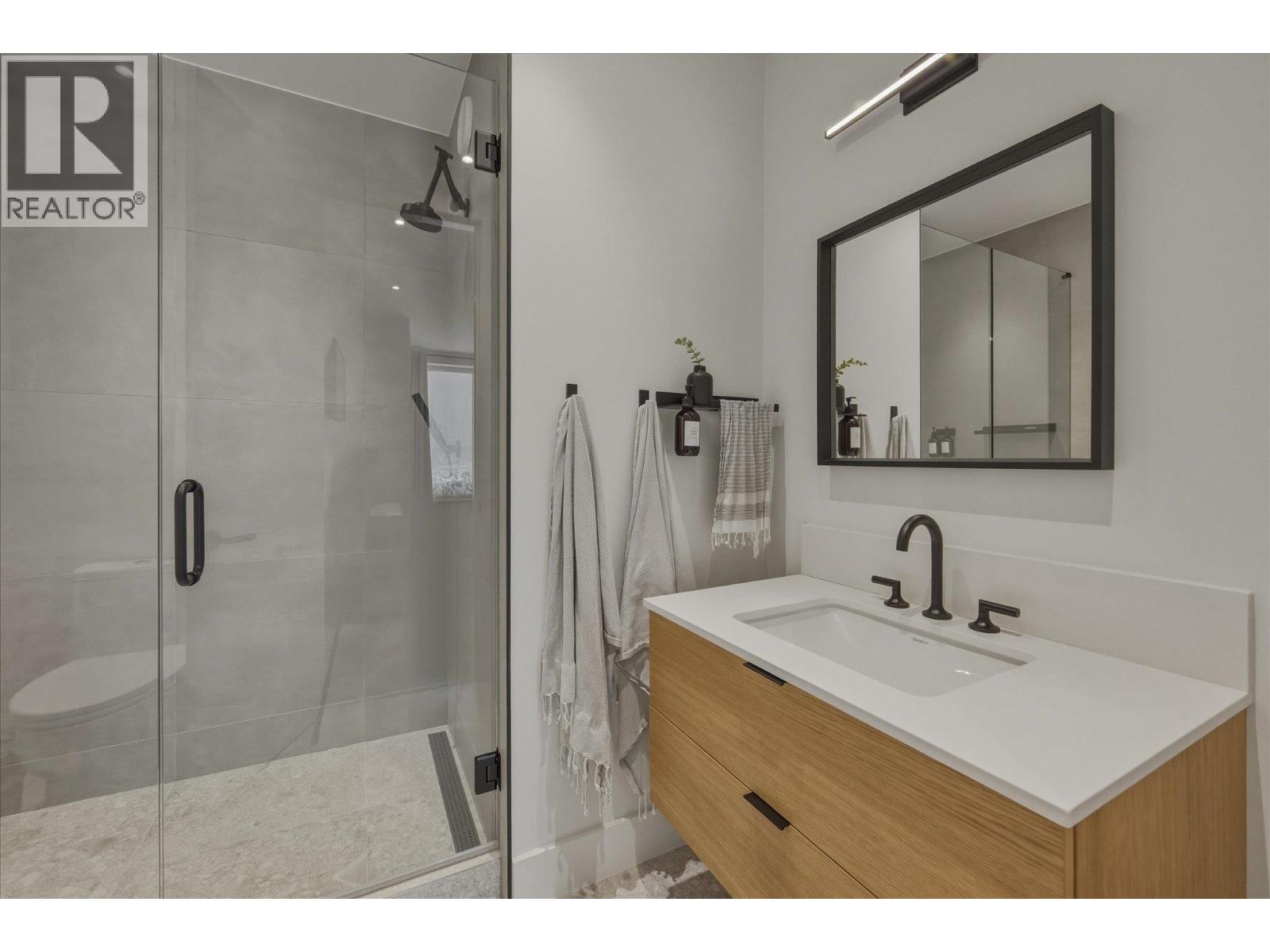 1704 Sugarloaf Place, Pemberton, British Columbia  V0N 2L3 - Photo 20 - R3128143