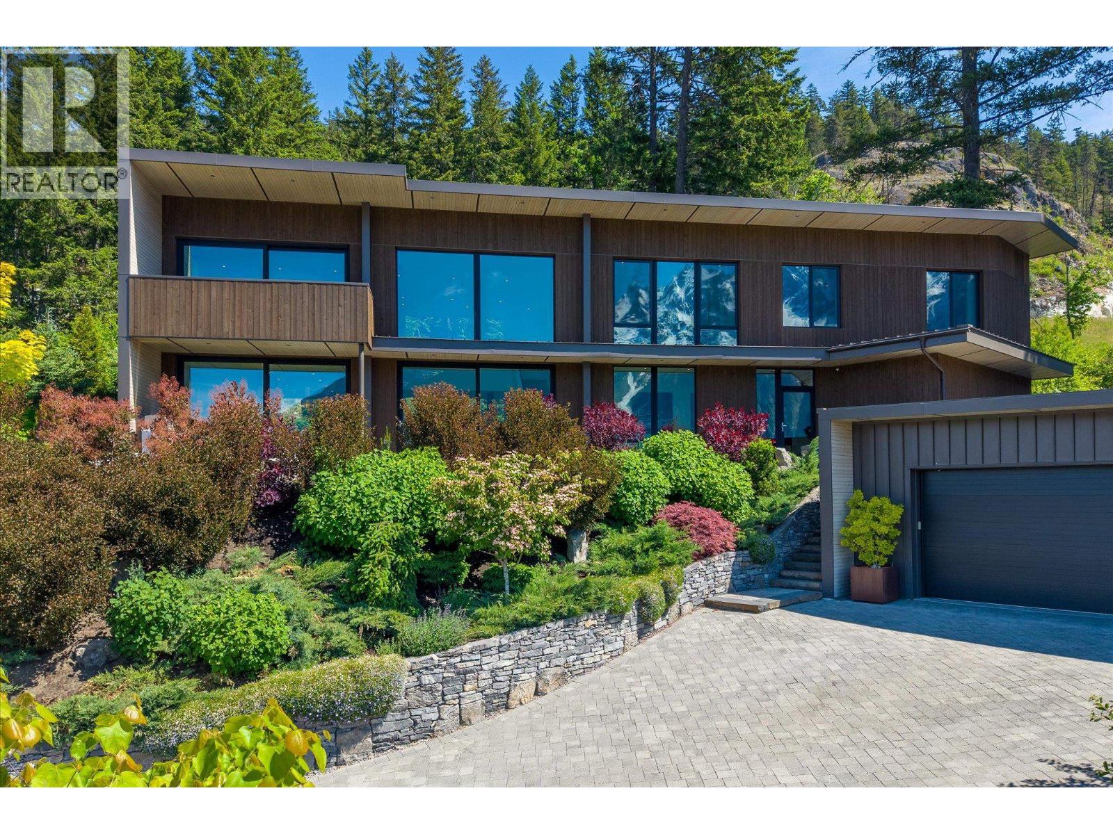 1704 Sugarloaf Place, Pemberton, British Columbia  V0N 2L3 - Photo 37 - R3128143