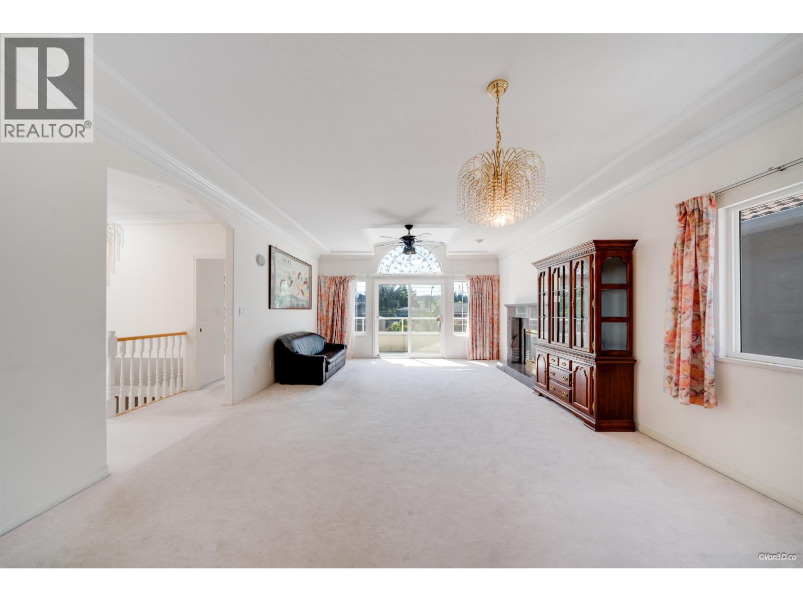 4089 Fir Street, Burnaby, British Columbia  V5G 2A9 - Photo 3 - R3128166