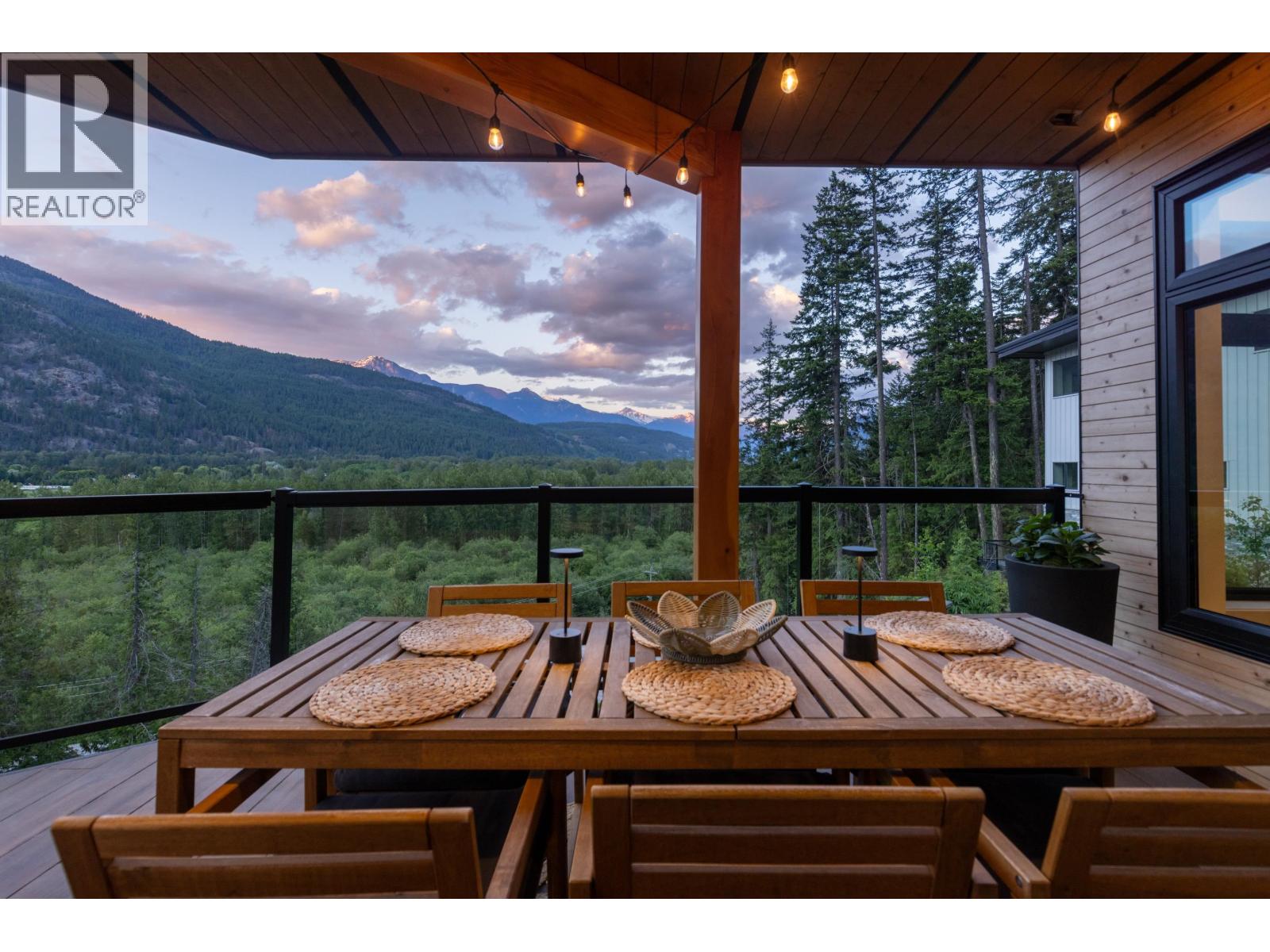 1305 Eagle Drive, Pemberton, British Columbia  V0N 2L1 - Photo 7 - R3128182