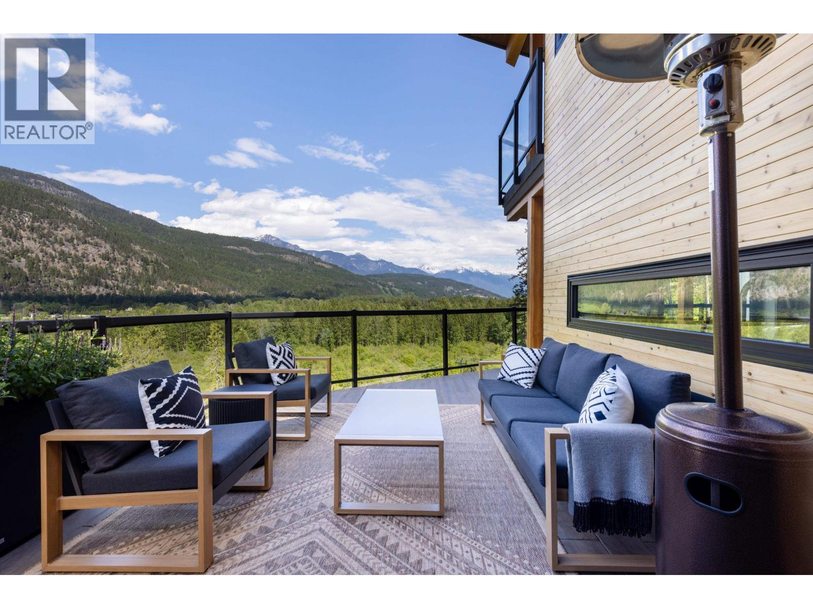 1305 Eagle Drive, Pemberton, British Columbia  V0N 2L1 - Photo 9 - R3128182