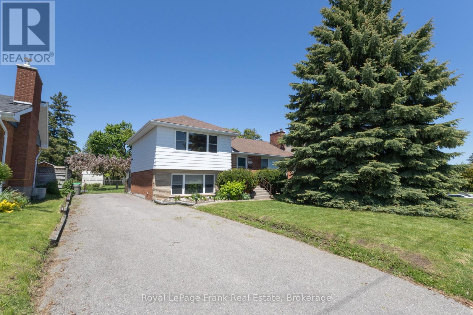 872 Weller Street, Peterborough, Ontario  K9J 4X8 - Photo 1 - X13176794