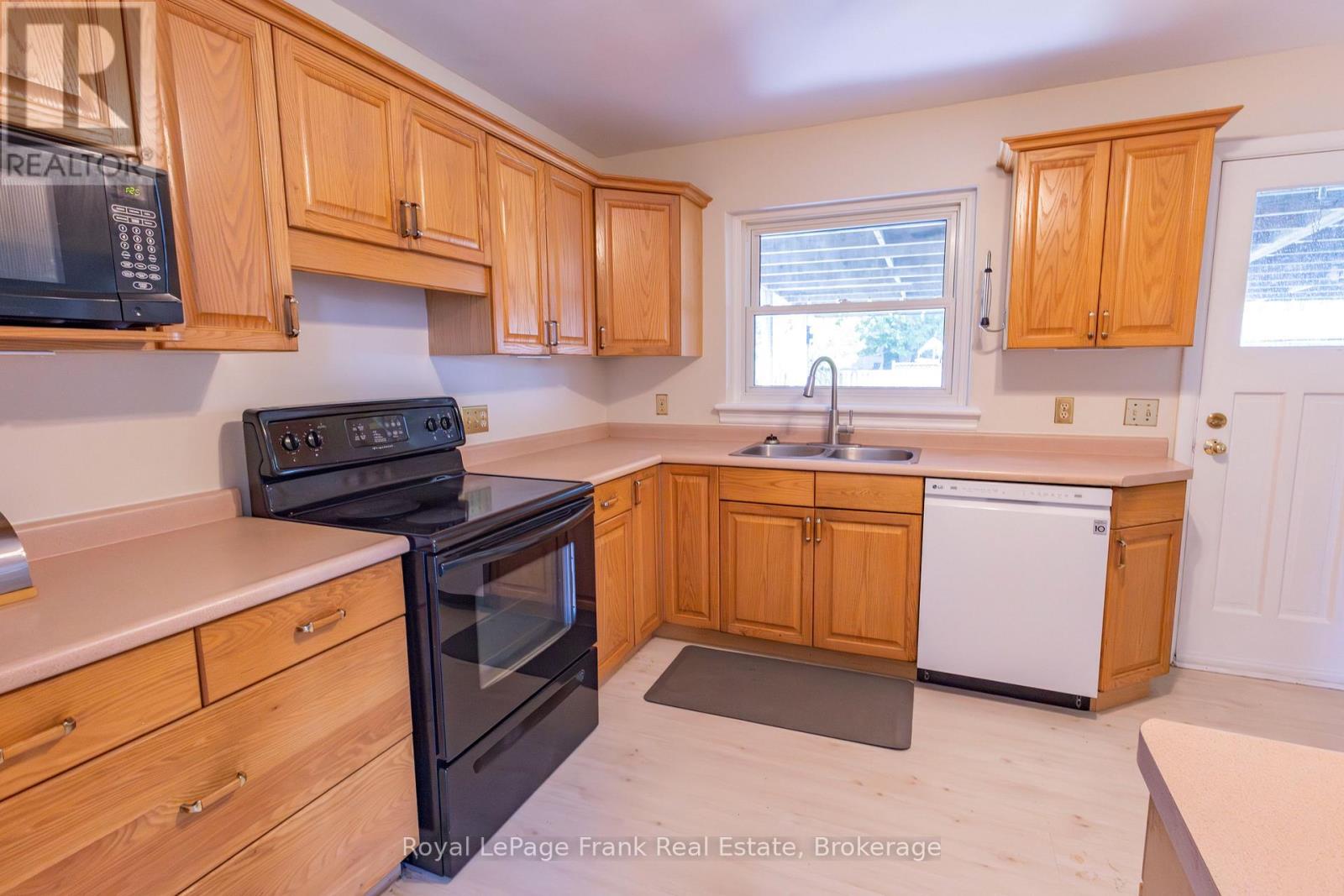 872 Weller Street, Peterborough, Ontario  K9J 4X8 - Photo 10 - X13176794