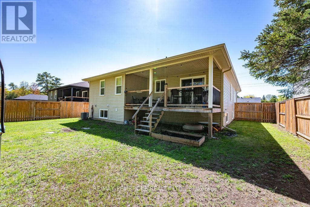 21a East Street, Petawawa, Ontario  K8H 2N7 - Photo 37 - X12981504