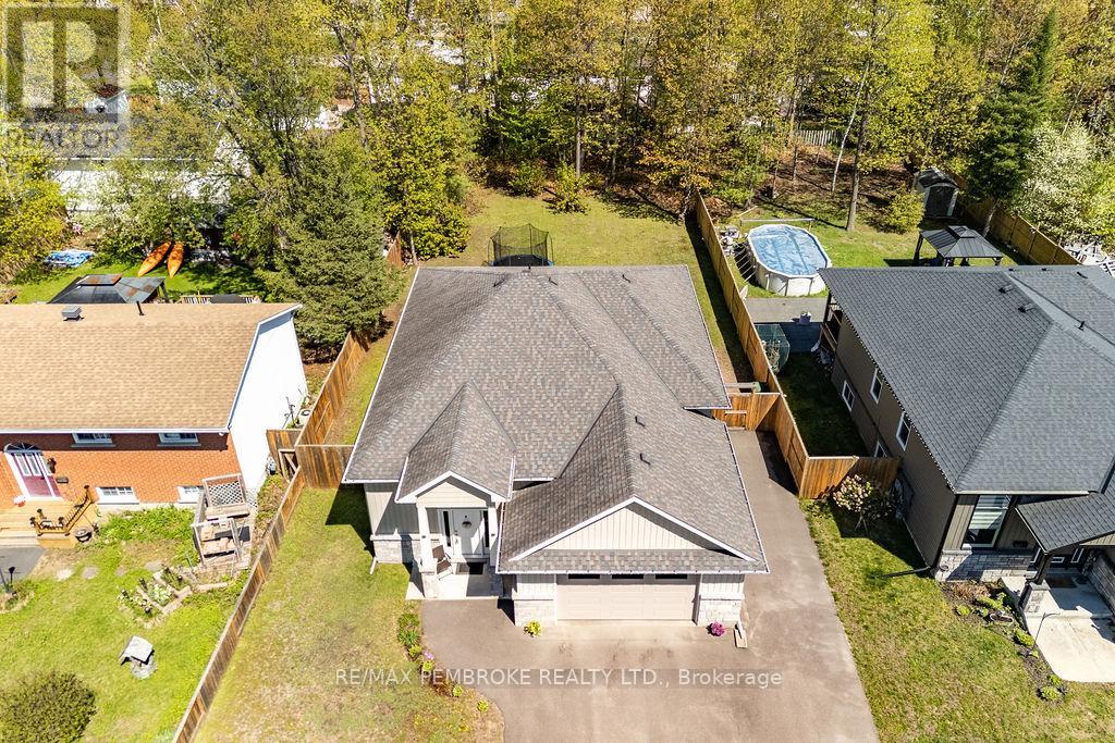 21a East Street, Petawawa, Ontario  K8H 2N7 - Photo 43 - X12981504
