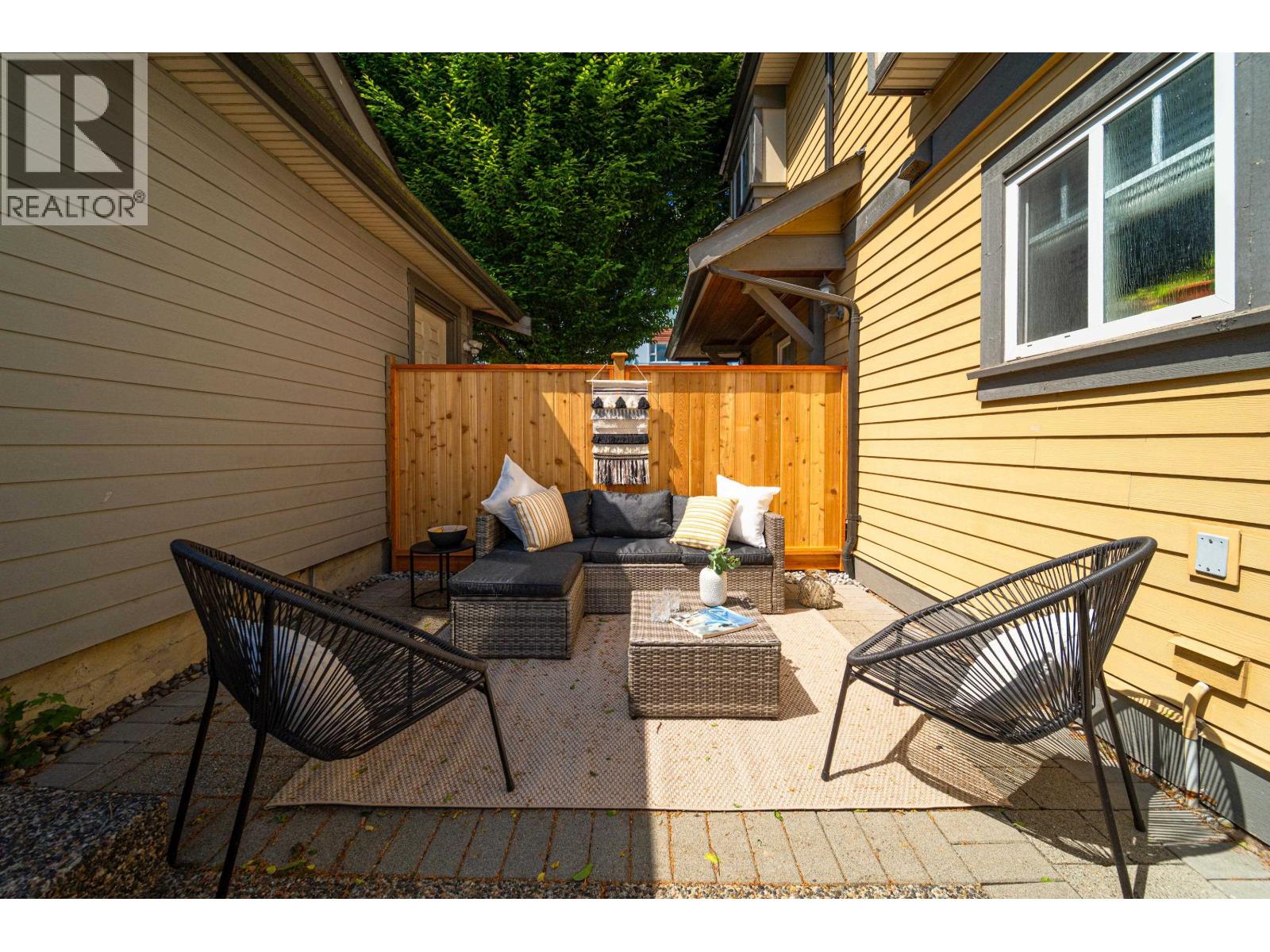 2412 St. Catherines Street, Vancouver, British Columbia  V5T 3X9 - Photo 6 - R3124772